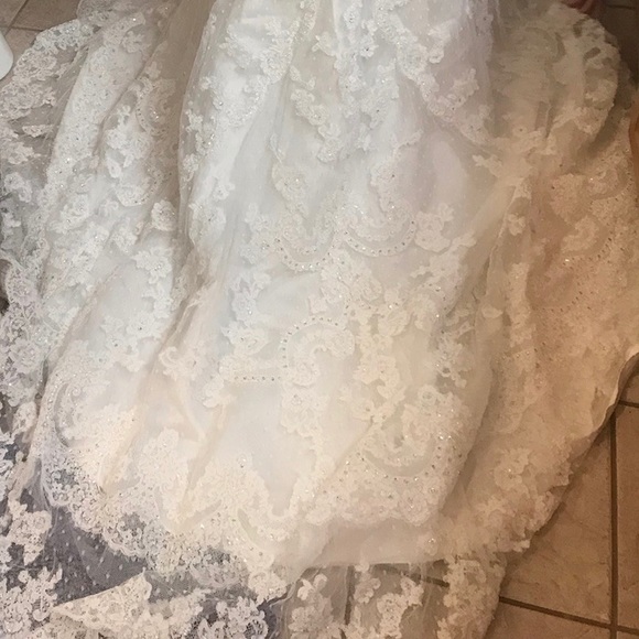 Wedding dress size 4 - Picture 3 of 3